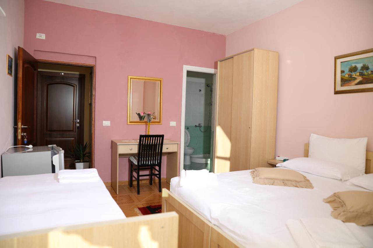 Casa Vacanze Nail Vlore Bagian luar foto