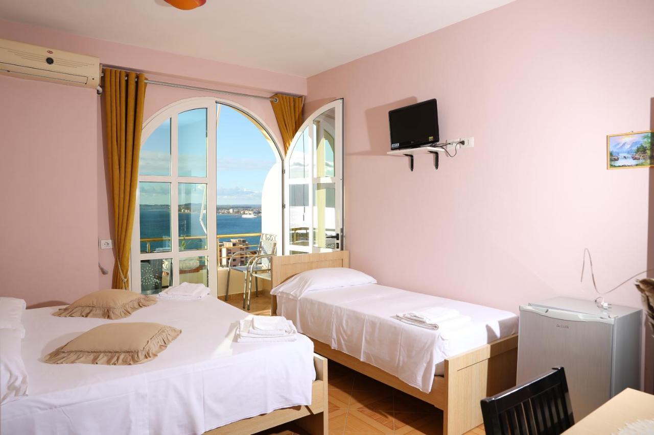 Casa Vacanze Nail Vlore Bagian luar foto