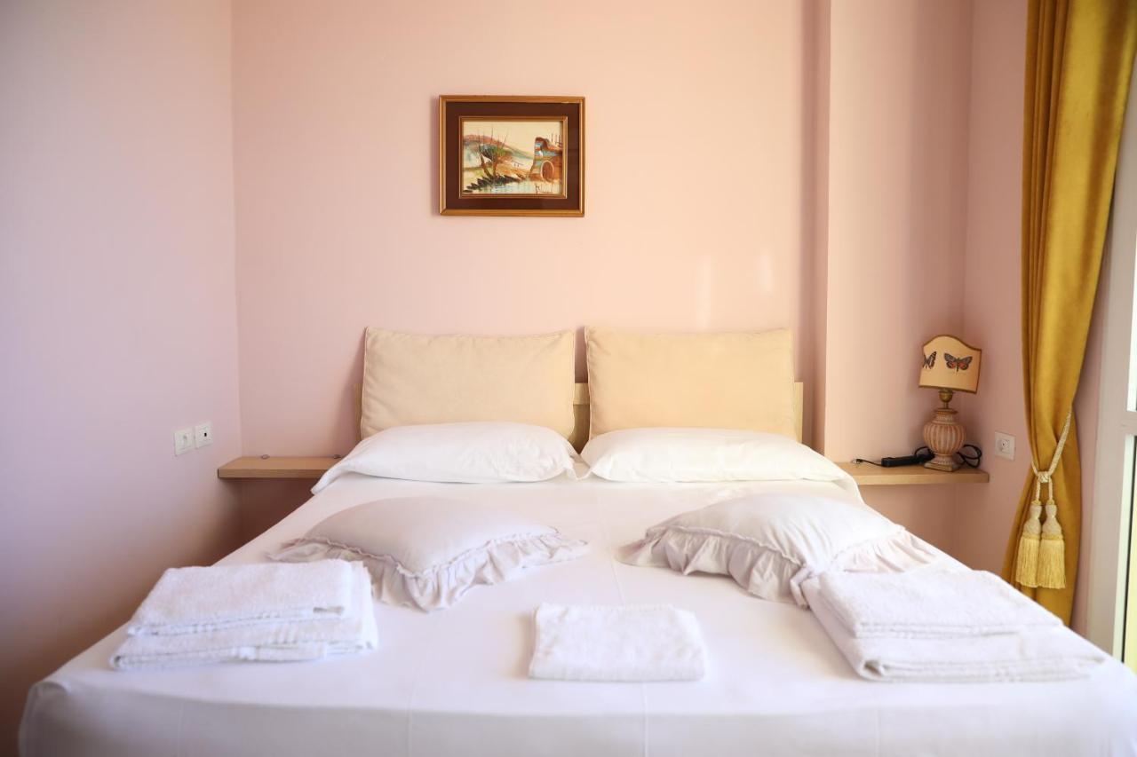 Casa Vacanze Nail Vlore Bagian luar foto